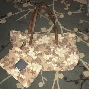 NWOT Nine West handbag and matching wristlet